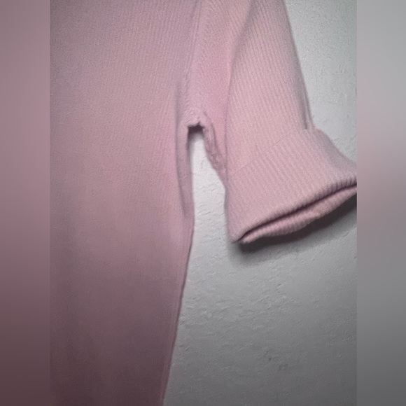 Sweater - Picture 2 of 9